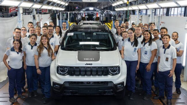 Jeep Renegade acaba de atingir a marca de 700 mil unidades fabricadas