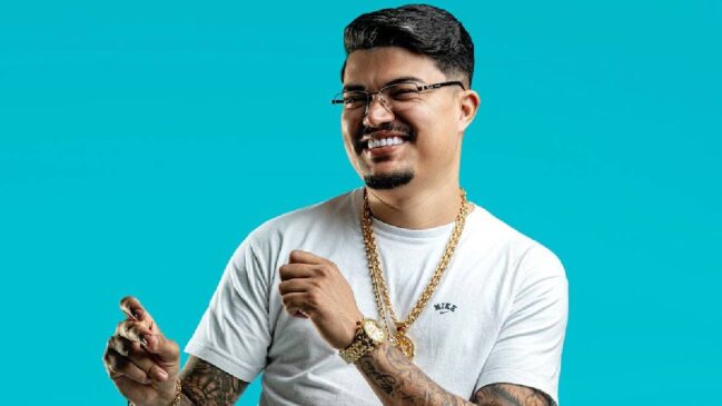 No topo do ranking aparece "Posso Até Não Te Dar Flores", de DJ Japa NK, MC Meno K, MC Ryan SP e MC Jacaré