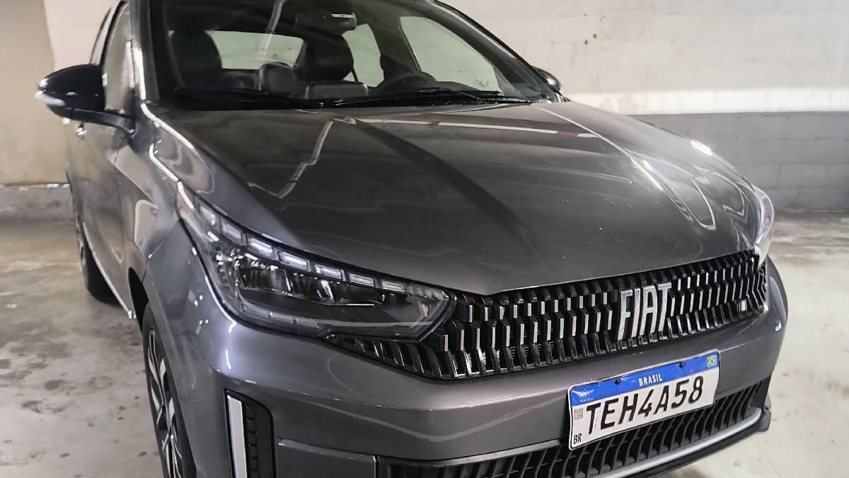 Cronos mantém as duas opções de motorização, ambas aspiradas: o 1.0 nas opções de entrada com câmbio manual e o 1.3 Firefly, associado ao câmbio automático CVT
