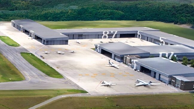 Inaugurado em 2019 e operado pela JHSF, o São Paulo Catarina é o primeiro aeroporto internacional do Brasil dedicado exclusivamente à aviação executiva