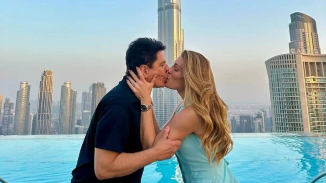 Elaine surgiu beijando o marido e emocionou os seguidores ao relembrar a trajetória dos dois