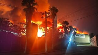 Ocorrência segue em adamento com 48 oficiais do Corpo de Bombeiros mobilizados para o local