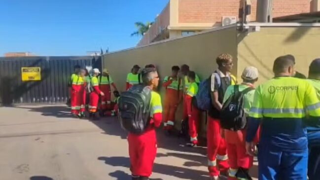 Funcionários afirmaram que voltariam ao trabalho apenas depois de um acordo garantindo a adesão das solicitações