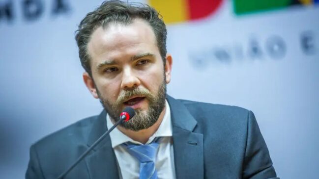 Governo propõe declaração pré-preenchida com dados bancários e de saúde