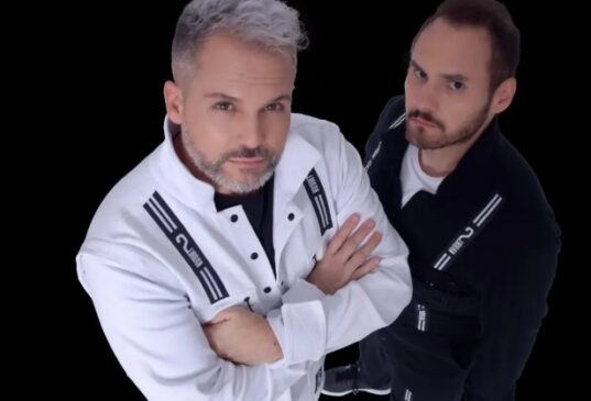 Kasino e Dalimas ocupam um lugar central na história do pop e da dance music brasileira dos anos 2000