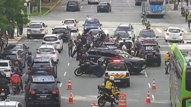 Outros criminosos envolvidos conseguiram fugir