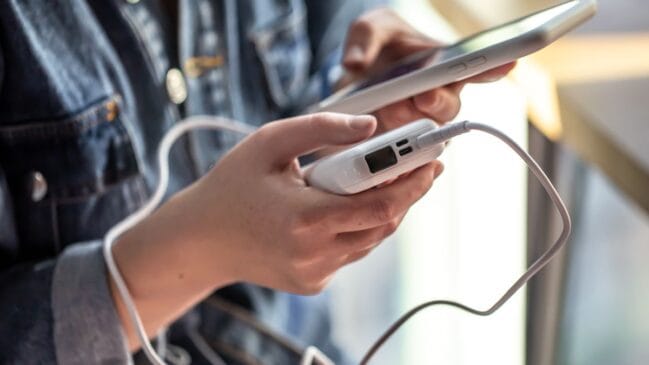 O nível ideal de carga para um telefone varia de 20% a 80%