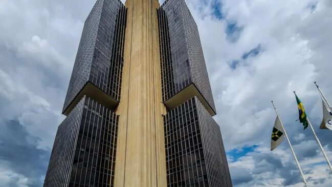 Banco Central do Brasil, em Brasília, define a taxa Selic e impacta diretamente a economia e o bolso dos brasileiros.