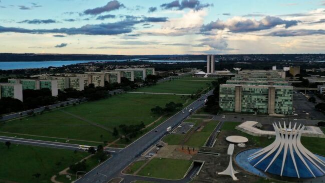 Histórias de túneis misteriosos debaixo dos Ministérios
