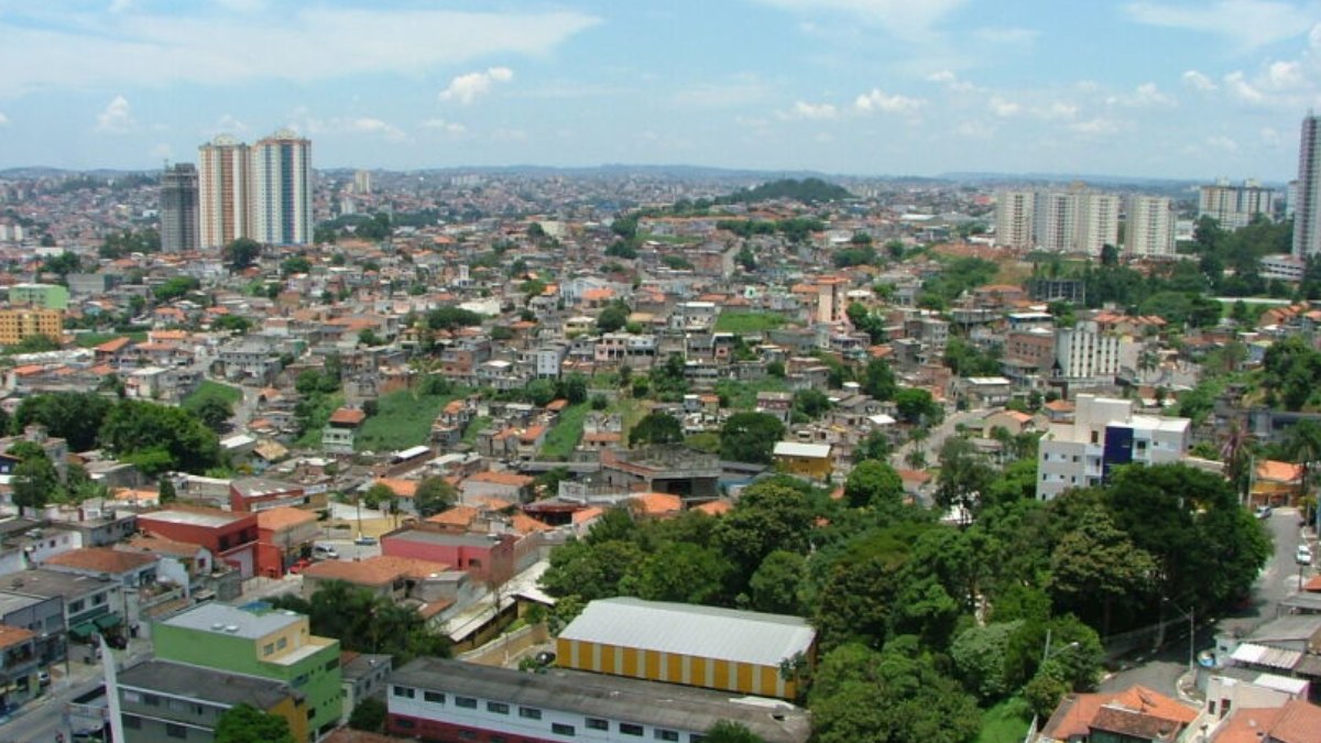 Sem área rural e com ocupação totalmente urbana, Taboão da Serra cresceu espremida na Grande São Paulo e virou retrato do adensamento brasileiro.
