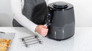 Movimento de substituição da airfryer tem sido impulsionado por consumidores que buscam otimizar espaço
