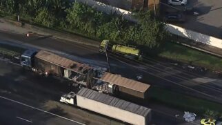 A pista Norte, no sentido de São Paulo também foi interditada para inversão de mão de direção