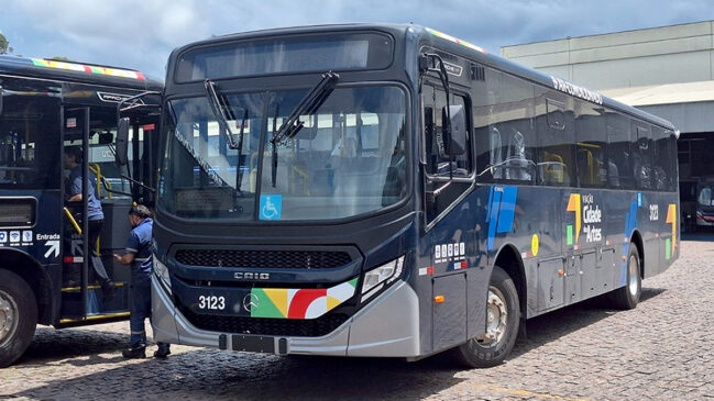 Tecnologia foi implantada no início de março pela empresa Autopass e marca um avanço na mobilidade urbana da cidade, que tem cerca de 270 mil habitantes e registra intensa circulação diária de passageiros entre bairros e municípios da Grande São Paulo