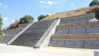 Galerias históricas revelam camadas de uma construção que atravessou mais de mil anos