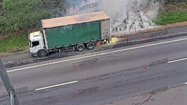 Trânsito na região acumula mais de 8 quilômetros de extensão, do km 86 ao km 94