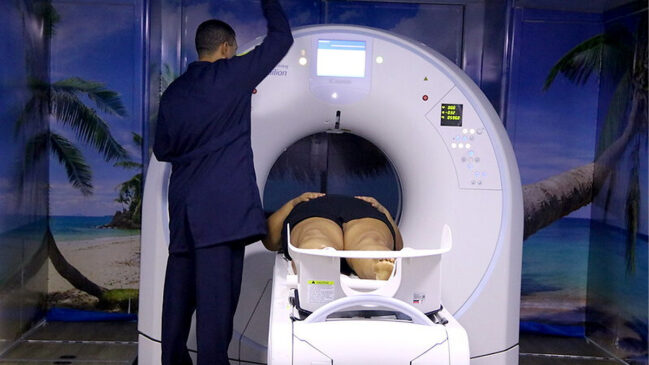 Com foco na definição de diagnósticos e no encaminhamento para tratamentos, a unidade ofertará exames de tomografia para pacientes do Sistema Único de Saúde (SUS) previamente agendados e encaminhados pelo município