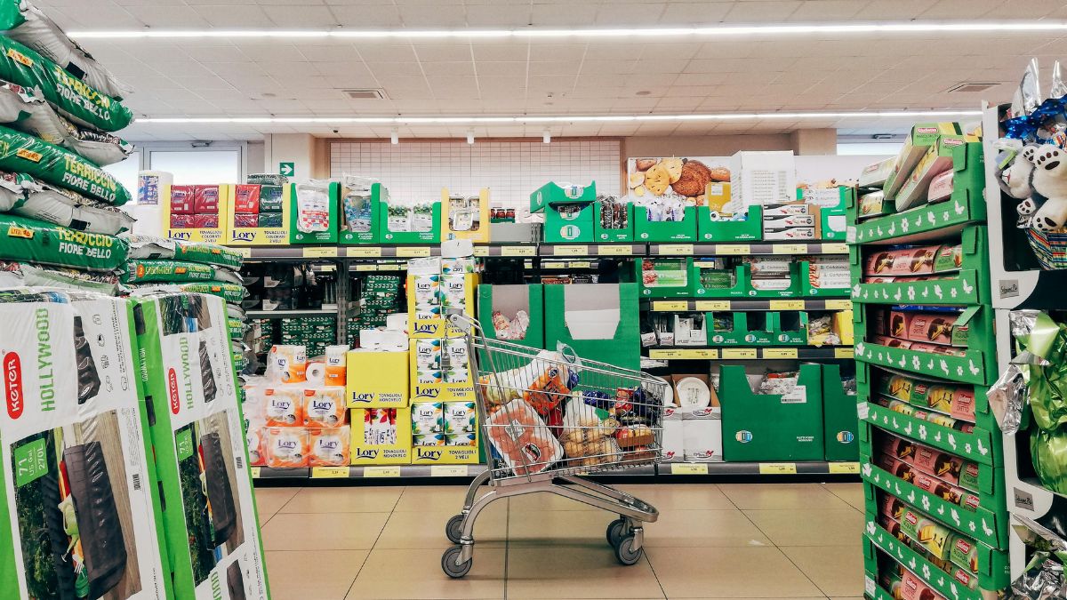 Planejamento e escolhas estratégicas ajudam a reduzir em até 30% o valor final das compras