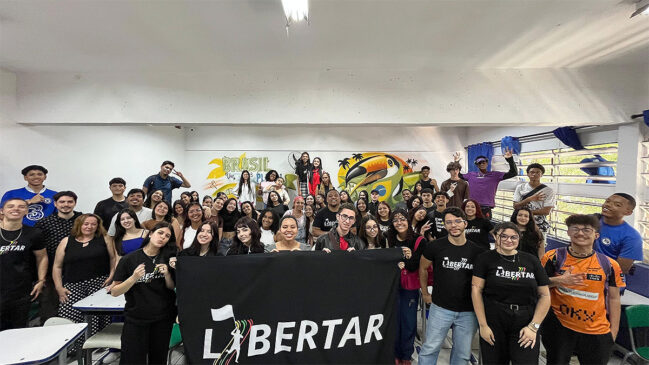 Cursinho popular Libertar pela Educação abriu inscrições para a turma 2026 em Taboão da Serra, na Grande São Paulo
