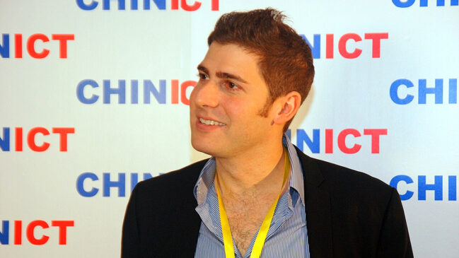 No topo da lista entre os brasileiros aparece Eduardo Saverin, com patrimônio estimado em US$ 35,9 bilhões