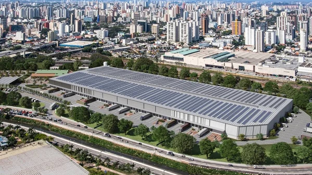 Espaço foi projetado para operações logísticas com grande volume de mercadorias