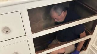 O que parecia apenas uma inspeção revelou um espaço oculto com acesso interno, levantando suspeitas sobre seu uso no passado