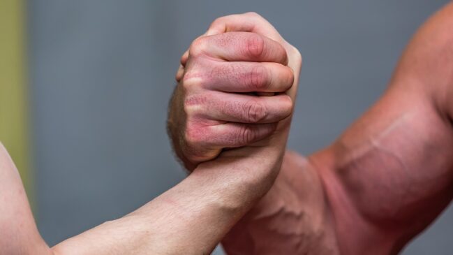 Armwrestling se profissionalizou em 1962, na cidade de Petaluma, na Califórnia