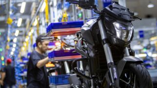 Em pouco mais de três anos de atuação, a Bajaj estruturou uma operação que combina expansão da rede de concessionárias
