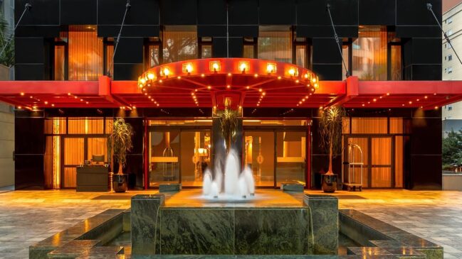 Hotel fica localizado no bairro nobre do Jardins, na zona sul da capital paulista