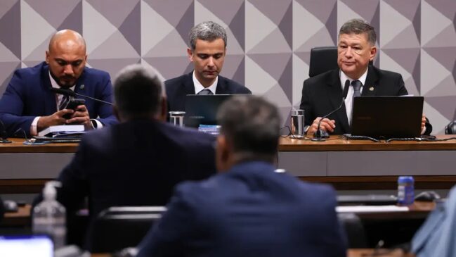 Documento propõe o indiciamento de mais de 200 pessoas
