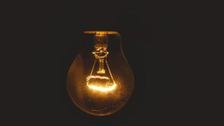 Fatura zero para alguns, reajuste para outros: entenda como funcionará a nova regra da energia