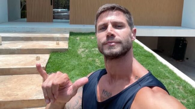 Imóvel, que reflete o sucesso de sua carreira consolidada, destaca-se pela arquitetura moderna e sustentável.