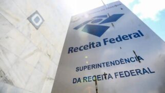 Prazo para blindar lucros com isenção total, referente ao exercício de 2024, encerrou-se em janeiro. Agora, a Receita Federal foca na arrecadação extra, estimada em cerca de R$20 bilhões para 2026, visando sustentar as metas do novo arcabouço fiscal.