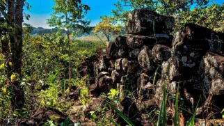 Formação corta a Área de Proteção Ambiental (APA) da Serra das Galés e da Portaria, apresentando características que desafiam a compreensão imediata