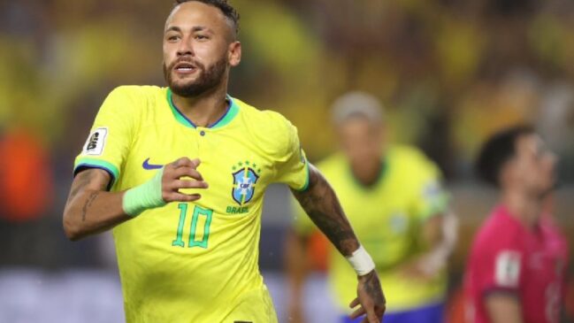 Se com Neymar em campo o Brasil jogar melhor, que o time seja montado em volta dele, sendo ele e mais 10