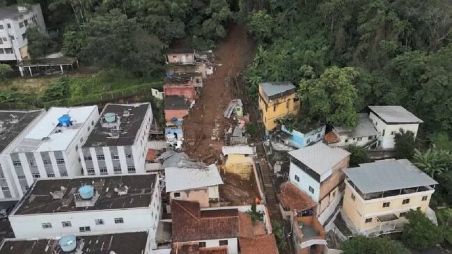 De acordo com o balanço atualizado da Prefeitura na noite de sábado, Juiz de Fora contabiliza 8.584 pessoas entre desabrigados e desalojados