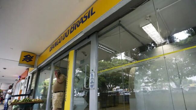 Salário inicial da função é de cerca de R$ 4 mil, mas a remuneração total pode chegar a aproximadamente R$ 8 mil mensais