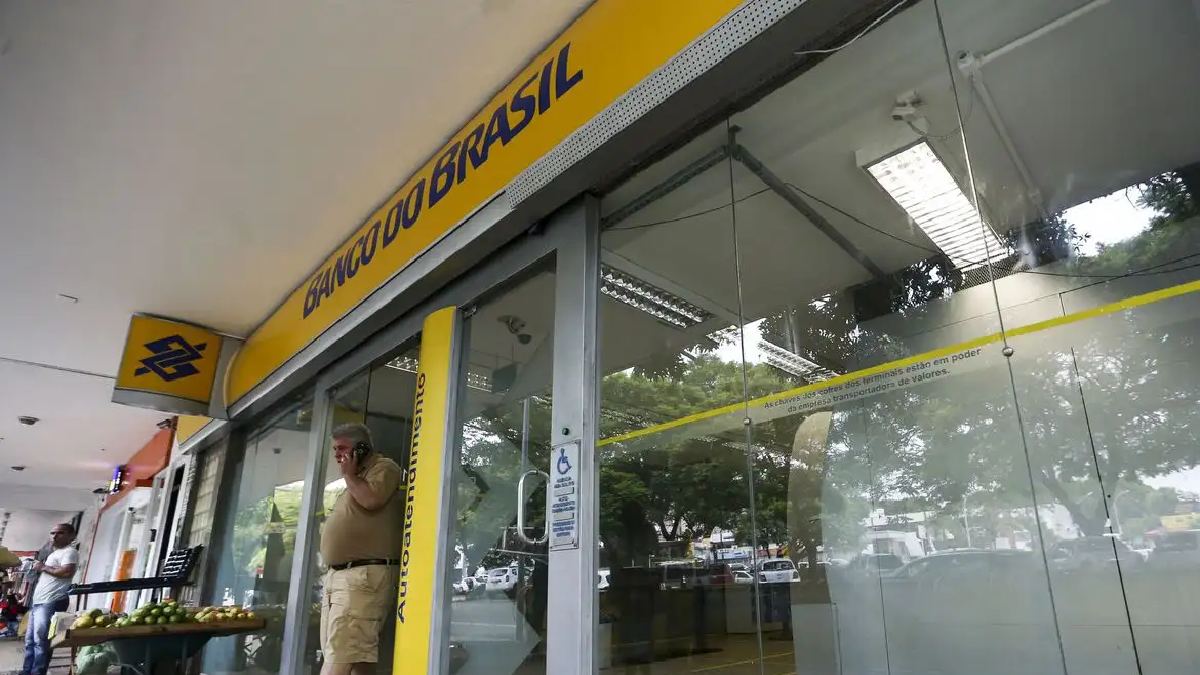 Salário inicial da função é de cerca de R$ 4 mil, mas a remuneração total pode chegar a aproximadamente R$ 8 mil mensais