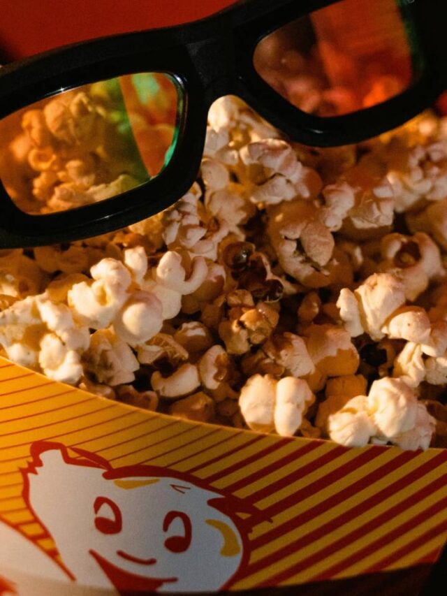 Aprenda a fazer pipoca de cinema sem óleo e sem manteiga no micro-ondas