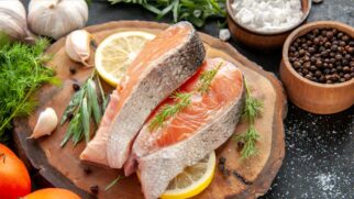 Inclua peixes na dieta e aproveite os nutrientes que fortalecem a pele, reduzem rugas e deixam o rosto mais luminoso