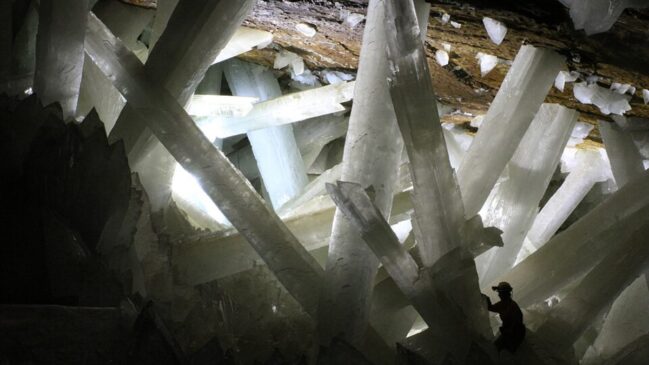 Naica virou símbolo de como a natureza pode criar estruturas gigantescas quando temperatura, química e tempo se alinham com precisão rara