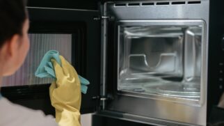 Solução prática melhora a limpeza e evita o acúmulo de cheiro de queimado na cozinha