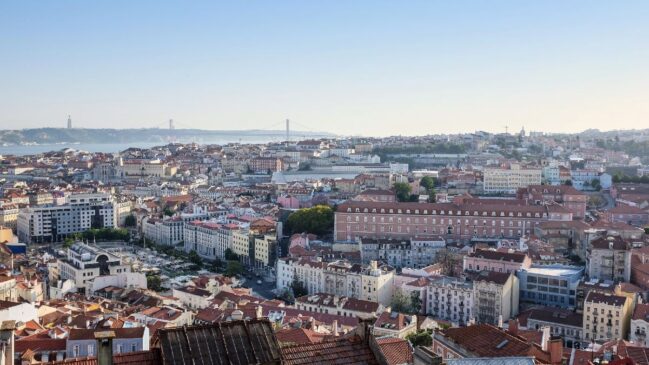A nova onda de investimentos brasileiros em imóveis de alto padrão já muda a referência de preços em regiões valorizadas