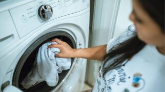Veja dicas práticas para manter seus tricôs macios, bonitos e prontos para muitas temporadas de uso
