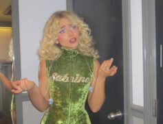 Sabrina Carpenter costuma 'prender' alguém da plateia em uma brincadeira que virou febre nas redes