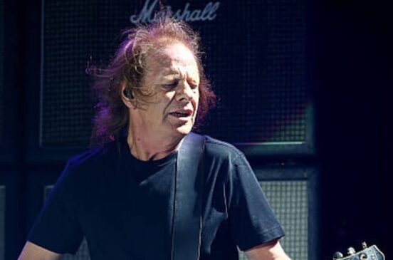 Stevie Young, guitarrista do AC/DC, é hospitalizado na Argentina