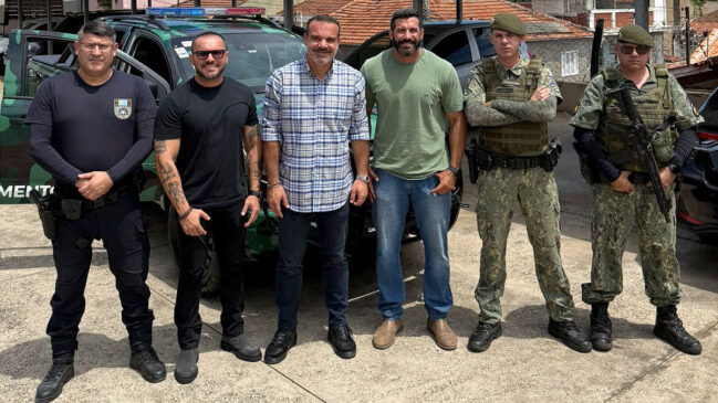 Prefeito de Porto Feliz entrega novos veículos e armas para a Guarda Municipal