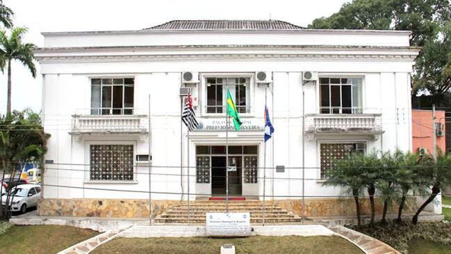 Servidores municipais de Registro iniciaram uma greve nesta segunda-feira (30/3), após negociações sem acordo com a administração municipal