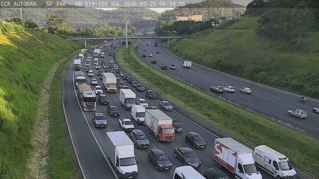 A recomendação para os motoristas é priorizar avenidas urbanas paralelas aos eixos rodoviários