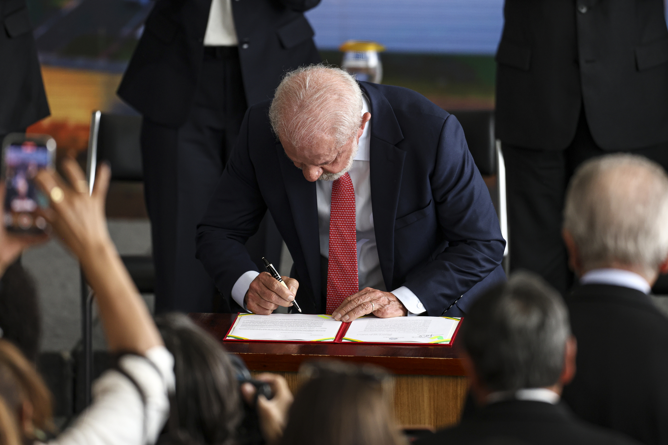 Nova licença-paternidade entra em vigor e traz mudanças para empresas e trabalhadores