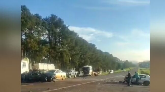 Engavetamento deixou um morto e outras seis pessoas feridas